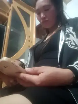 Snapshot of Myzak- chatting on 10/30/25, 02:07 Myzak- online show from 10/30/25, 02:07