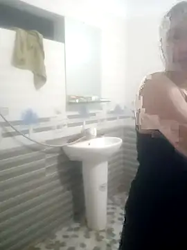 Snapshot of Myzak- chatting on 11/08/25, 11:21 Myzak- online show from 11/08/25, 11:21