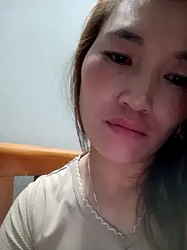 Snapshot of Myzak- chatting on 11/16/25, 01:17 Myzak- online show from 11/16/25, 01:17