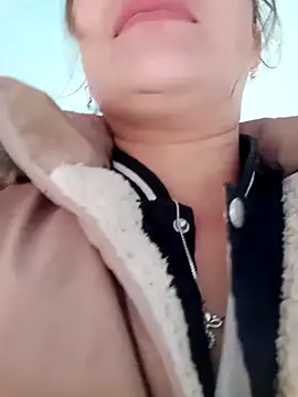 Snapshot of Myzak- chatting on 11/18/25, 11:48 Myzak- online show from 11/18/25, 11:48