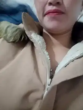 Snapshot of Myzak- chatting on 11/22/25, 11:15 Myzak- online show from 11/22/25, 11:15