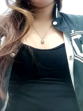 Snapshot of Myzak- chatting on 12/01/25, 10:37 Myzak- online show from 12/01/25, 10:37