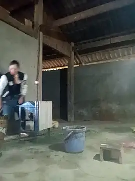 Snapshot of Myzak- chatting on 12/05/25, 12:30 Myzak- online show from 12/05/25, 12:30