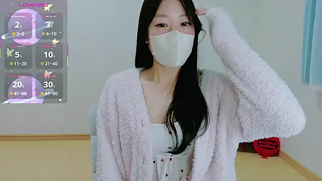 TSUKI circle online show from 11/27/25, 02:19