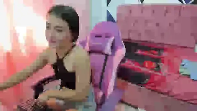 scarleth18 online show from 10/26/25, 07:53