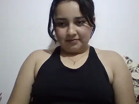 Snapshot of Luna_vera chatting on 10/19/25, 03:51 Luna vera online show from 10/19/25, 03:51