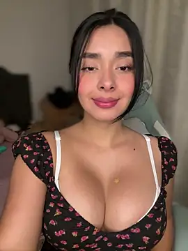 MiaSofia   online show from 04/17/26, 04:48