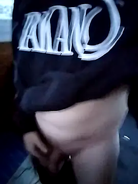 Snapshot of Wantmyassfilled chatting on 12/01/25, 02:33 Wantmyassfilled online show from 12/01/25, 02:33