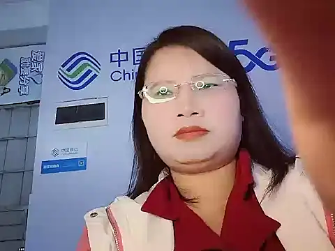 Rose-128 online show from 10/20/25, 06:36