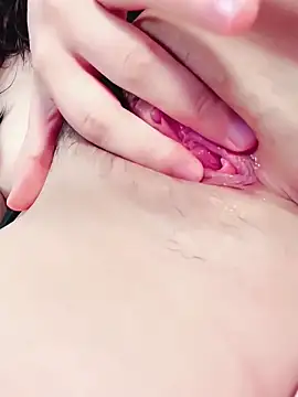 Snapshot of piug321 chatting on 10/27/25, 06:06 piug321 online show from 10/27/25, 06:06