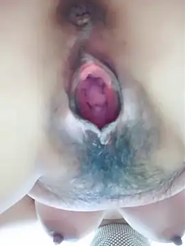 Snapshot of piug321 chatting on 11/18/25, 10:20 piug321 online show from 11/18/25, 10:20