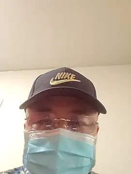 Snapshot of caige8888 chatting on 10/17/25, 06:49 caige8888 online show from 10/17/25, 06:49