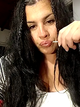 Snapshot of Sexylips200 chatting on 10/23/25, 07:18 Sexylips200 online show from 10/23/25, 07:18