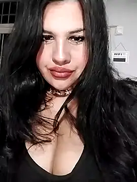 Snapshot of Sexylips200 chatting on 12/02/25, 04:29 Sexylips200 online show from 12/02/25, 04:29