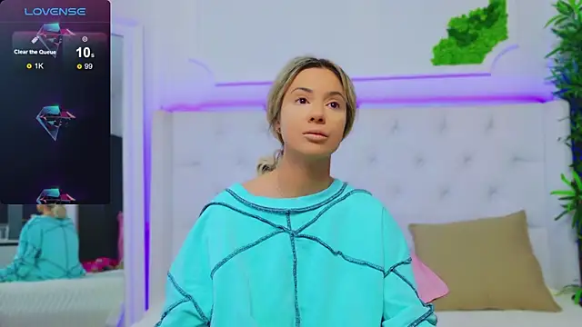 Snapshot of AriannaSins chatting on 01/17/25, 01:24 AriannaSins online show from 01/17/25, 01:24