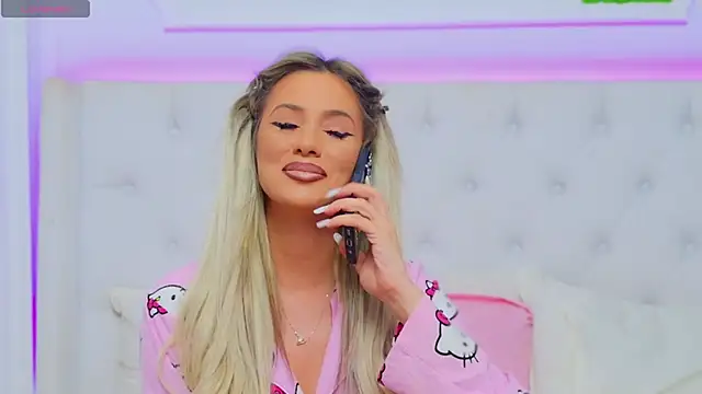 Snapshot of AriannaSins chatting on 01/27/25, 07:13 AriannaSins online show from 01/27/25, 07:13