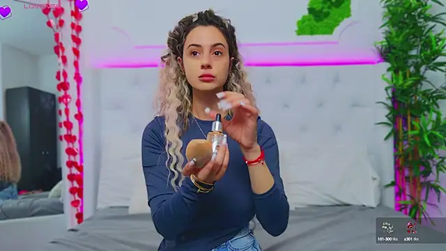 Snapshot of AriannaSins chatting on 03/13/25, 01:18 AriannaSins online show from 03/13/25, 01:18