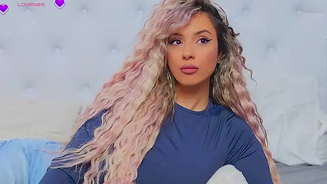 Snapshot of AriannaSins chatting on 03/13/25, 04:23 AriannaSins online show from 03/13/25, 04:23