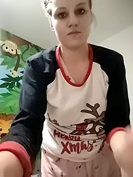 SandyCassie online show from 10/23/25, 12:21