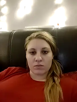 SandyCassie online show from 12/14/25, 08:13