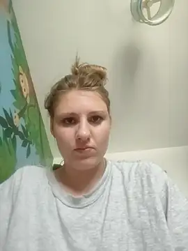 Snapshot of SandyCassie chatting on 06/16/26, 09:23 SandyCassie online show from 06/16/26, 09:23