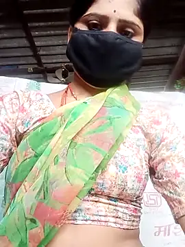 Snapshot of Rajni_chauhan chatting on 11/04/25, 07:13 Rajni chauhan online show from 11/04/25, 07:13