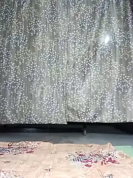 Snapshot of Rajni_chauhan chatting on 12/02/25, 04:02 Rajni chauhan online show from 12/02/25, 04:02