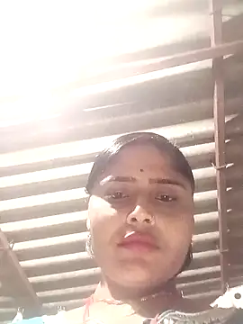 Snapshot of Rajni_chauhan chatting on 03/21/26, 03:48 Rajni chauhan online show from 03/21/26, 03:48