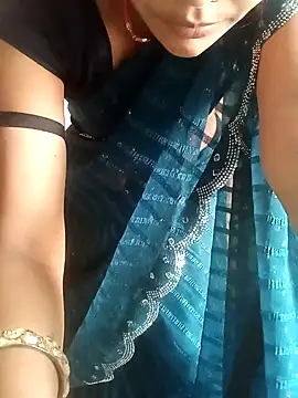 Snapshot of Rajni_chauhan chatting on 03/23/26, 04:49 Rajni chauhan online show from 03/23/26, 04:49