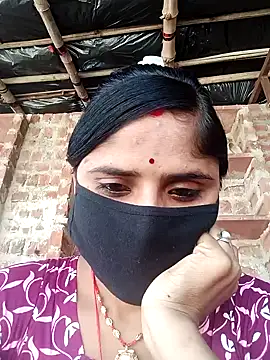 Snapshot of Rajni_chauhan chatting on 03/24/26, 05:45 Rajni chauhan online show from 03/24/26, 05:45