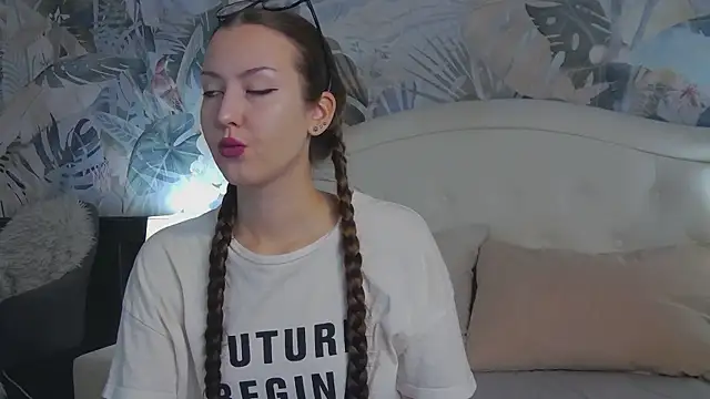 ReginaNyx online show from 11/22/25, 04:22