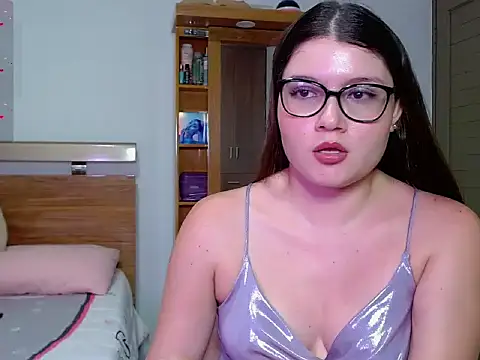 18 girl online show from 10/15/25, 09:20