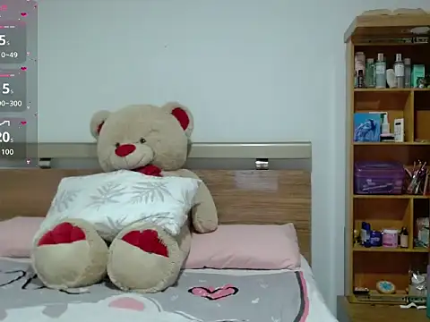 18 girl online show from 10/16/25, 02:34