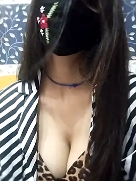 Snapshot of Jyoti-Love-143 chatting on 07/12/26, 06:15 Jyoti-Love-143 online show from 07/12/26, 06:15