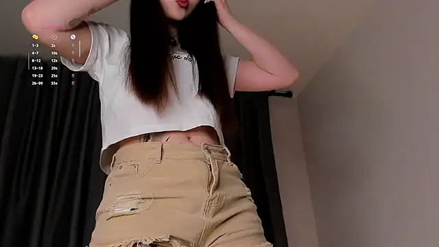 NadiaGnegy online show from 10/27/25, 01:04