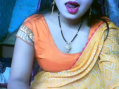 Snapshot of diksha--s chatting on 11/11/25, 07:30 diksha--s online show from 11/11/25, 07:30