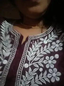 Snapshot of diksha--s chatting on 06/05/26, 06:42 diksha--s online show from 06/05/26, 06:42