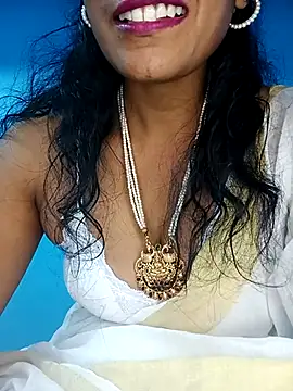 Snapshot of Deepa_telugu chatting on 12/18/25, 01:17 Deepa telugu online show from 12/18/25, 01:17