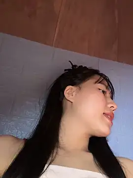 Leaf-Tgu online show from 11/05/25, 02:22