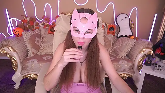 Snapshot of QueenEvieX chatting on 10/30/25, 06:59 QueenEvieX online show from 10/30/25, 06:59