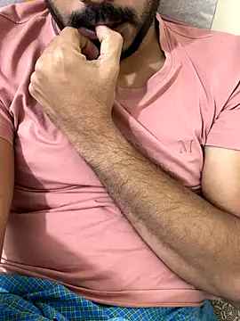 Handsome8677 online show from 11/12/25, 09:03