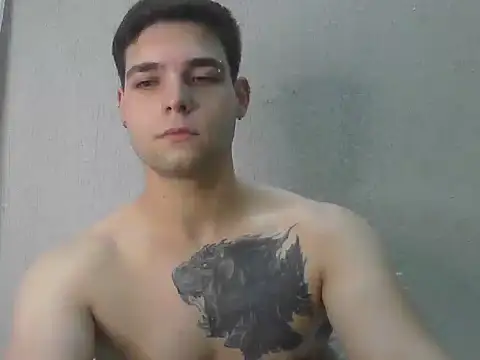 Snapshot of Zure-xxx chatting on 02/04/26, 09:42 Zure-xxx online show from 02/04/26, 09:42