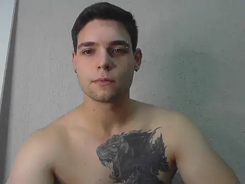 Snapshot of Zure-xxx chatting on 02/05/26, 11:31 Zure-xxx online show from 02/05/26, 11:31