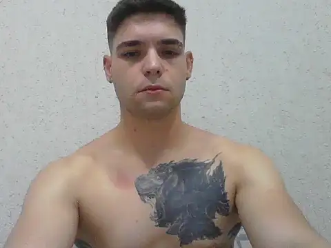 Snapshot of Zure-xxx chatting on 03/05/26, 11:45 Zure-xxx online show from 03/05/26, 11:45