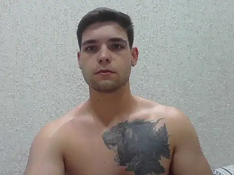 Snapshot of Zure-xxx chatting on 04/02/26, 12:19 Zure-xxx online show from 04/02/26, 12:19