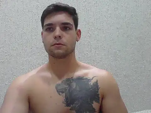 Snapshot of Zure-xxx chatting on 04/07/26, 10:42 Zure-xxx online show from 04/07/26, 10:42