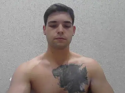 Snapshot of Zure-xxx chatting on 04/10/26, 11:42 Zure-xxx online show from 04/10/26, 11:42