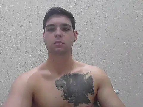 Snapshot of Zure-xxx chatting on 04/14/26, 12:05 Zure-xxx online show from 04/14/26, 12:05