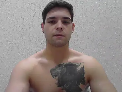 Snapshot of Zure-xxx chatting on 04/14/26, 11:22 Zure-xxx online show from 04/14/26, 11:22