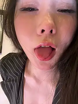 anqi6376 online show from 06/01/26, 03:25